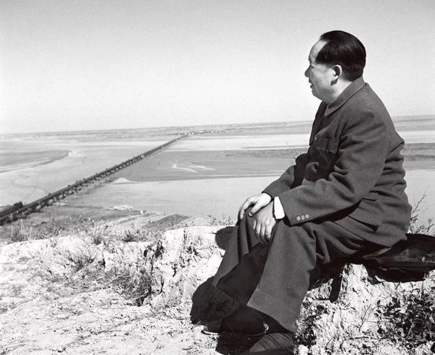 50年聂荣臻致电主席：免除徐向前职务，主席：向前同意的话可照办
【1950年3月