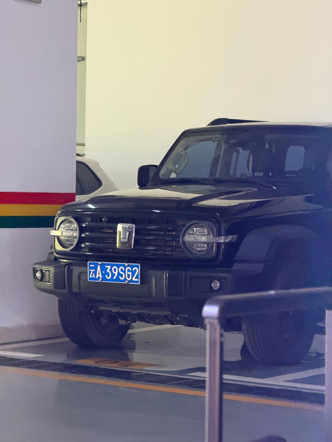 落地银川！一嗨租车🚗的坦克已经全被租完了！今天穿搭：皮衣+工装裤+皮靴夸我帅么