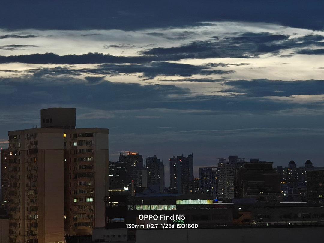 大暴雨之后，上海的天空～ 