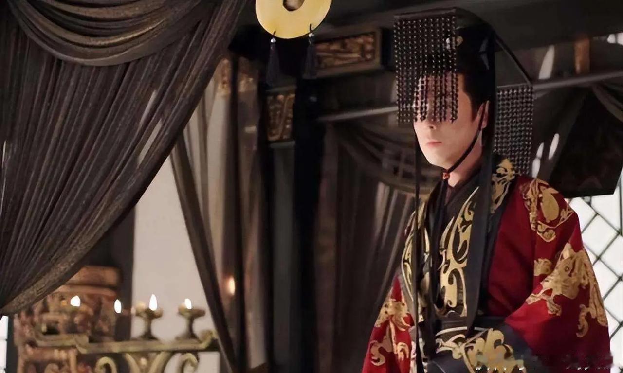 曹丕那么讨厌曹叡，为什么还让他继位？

亲妈被爹赐死，"披发覆面、以糠塞口"下葬