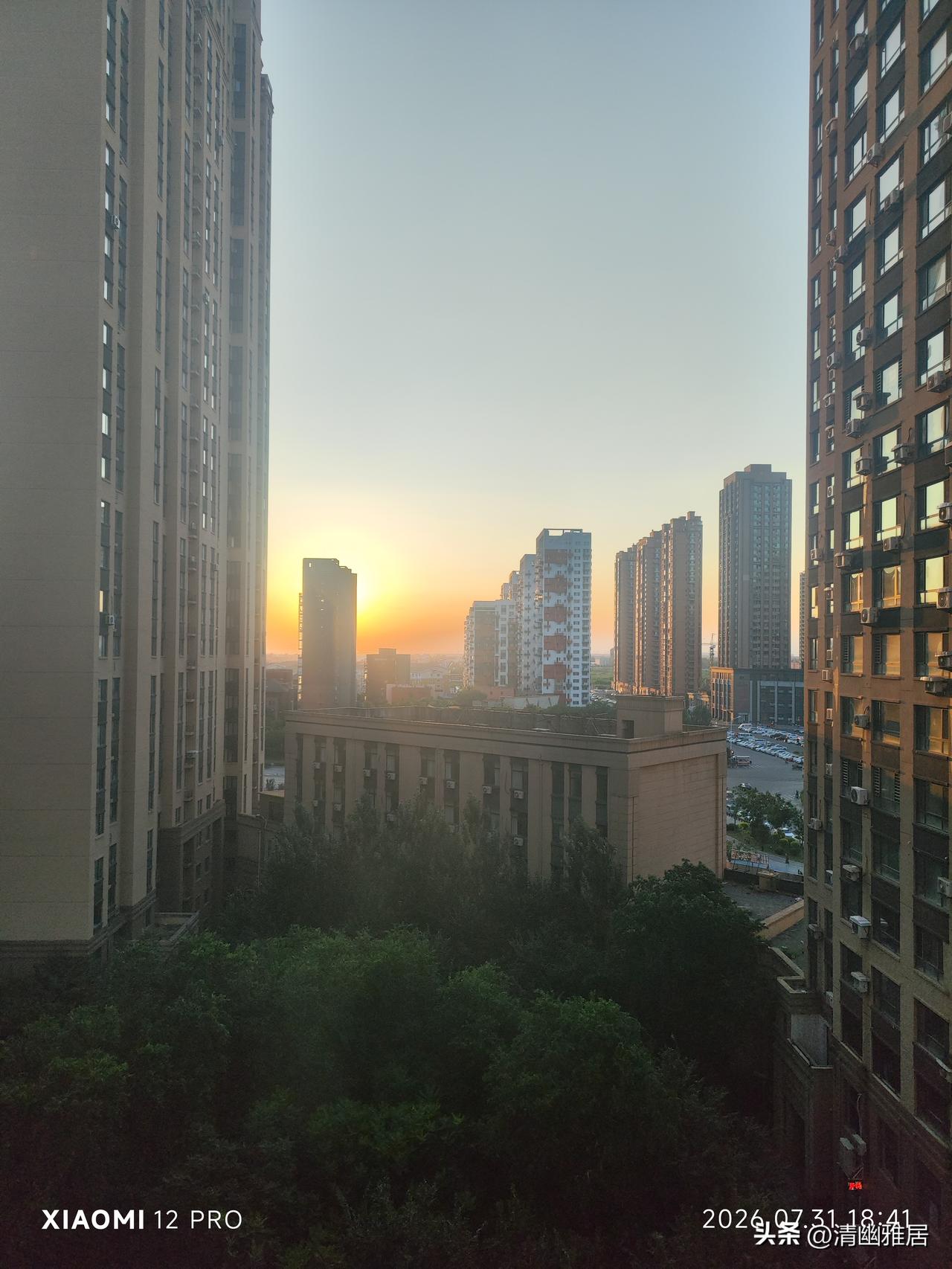晒图笔记大赛高温天气下，夕阳也是这样的火辣辣的感觉。