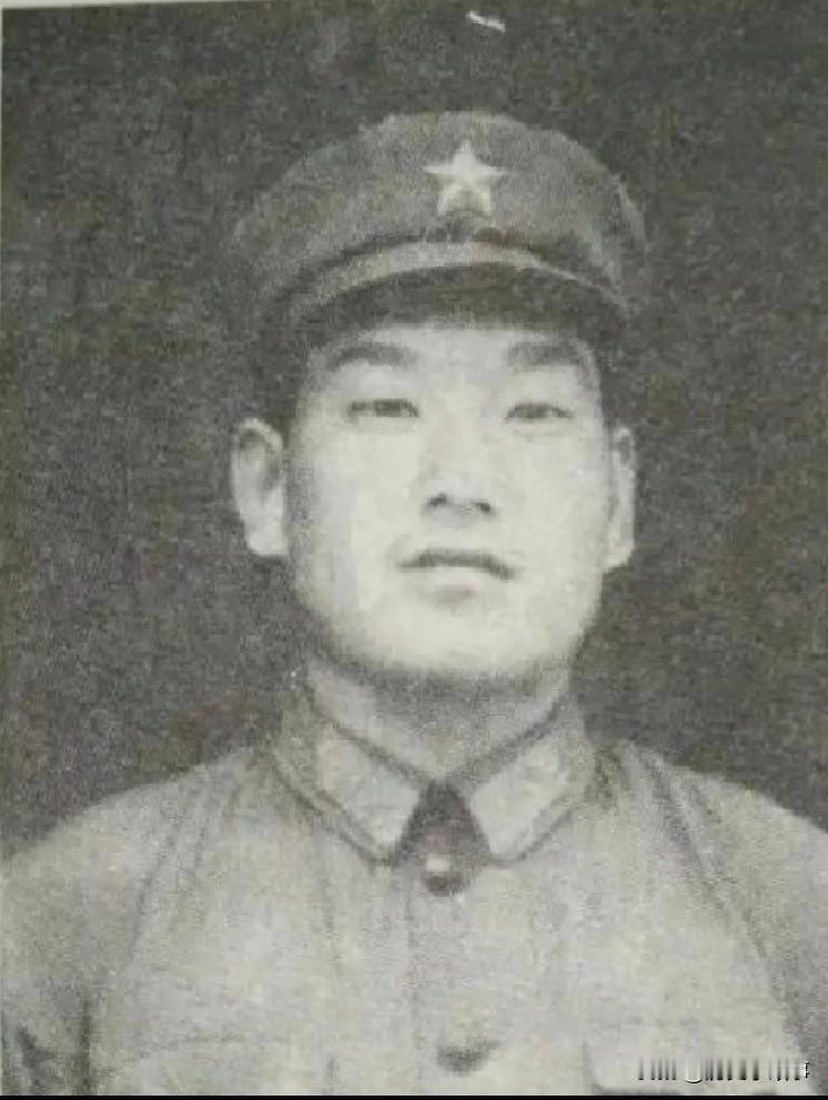 2013年，退伍军人韩维民去麻栗坡烈士陵园给战友王悦发扫墓，负责管理的张园长告诉