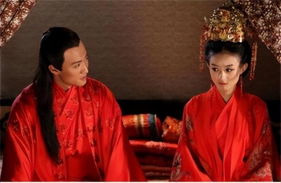 古时，有一户人家的女儿长得貌美如花，但是智商有些痴傻，20岁了仍旧嫁不出去。后来