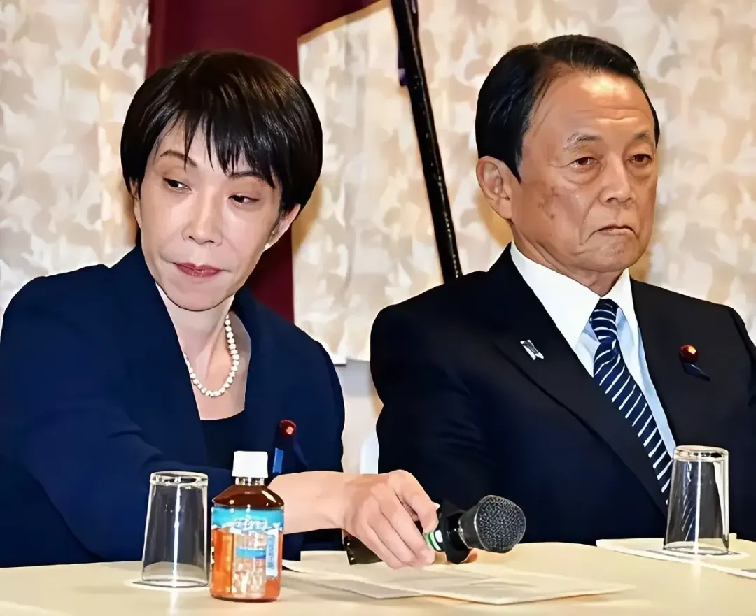 【高市早苗推动皇室修正案，想让侵华战犯后人成为“日本战犯天皇”？诚如我言也！】7