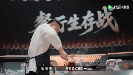谢霆锋能给我吃一口吗谢霆锋也体会到不能试吃的痛苦了  实在好奇能让谢霆锋都馋的美