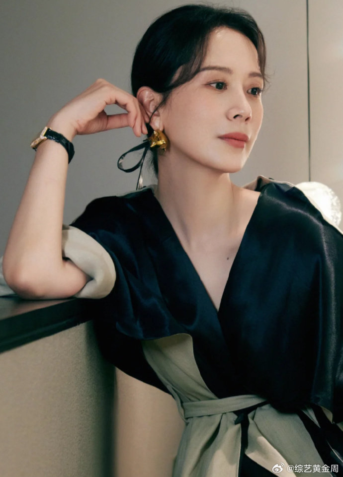 温峥嵘海清第一次同台等了这么多年，终于等到温峥嵘海清同框，还是在浪姐舞台乘风20