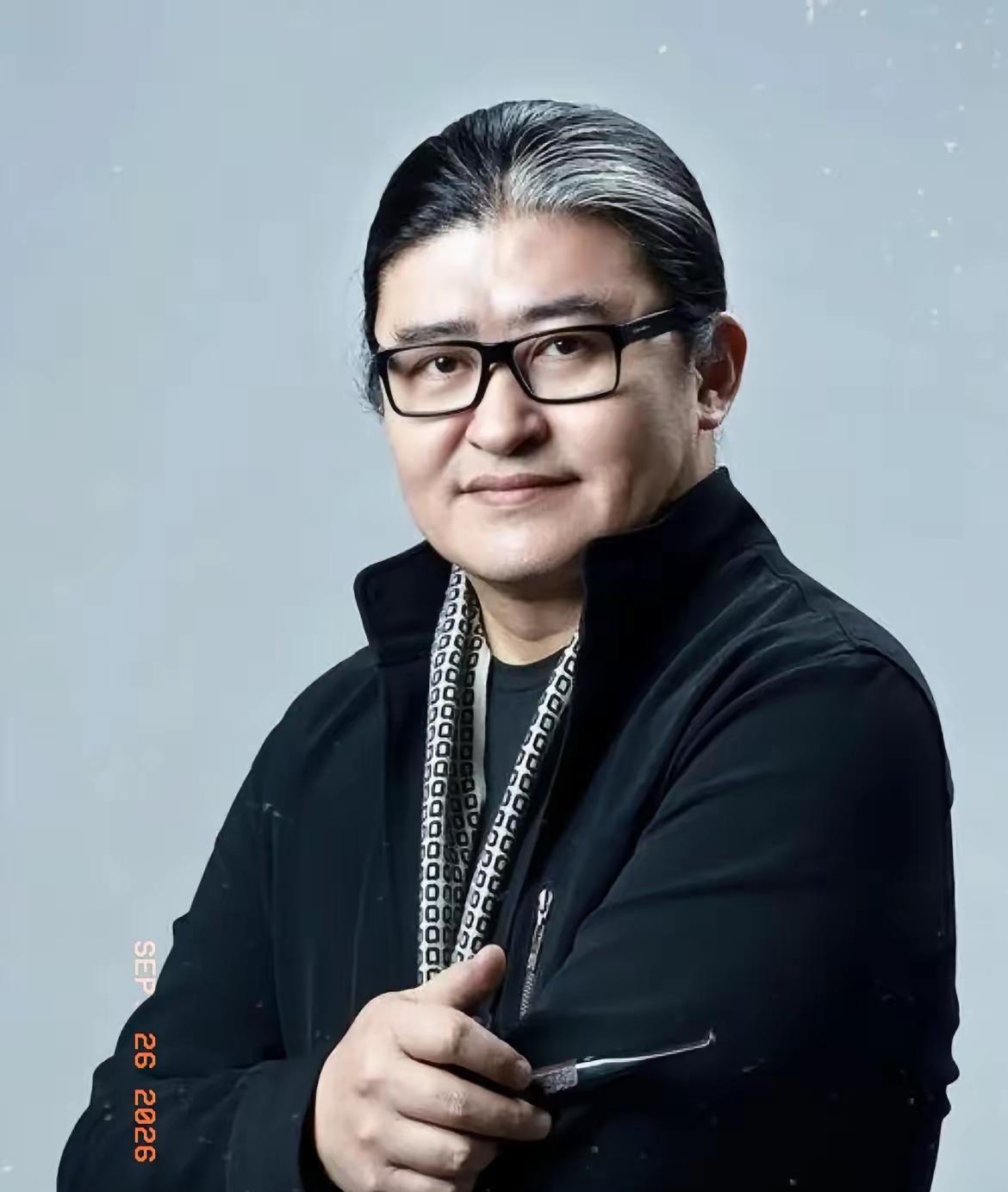 我愿称它为乐坛最戳心的追忆文字。
 
看完韩红写给刘欢的这几句话，很多人瞬间破防