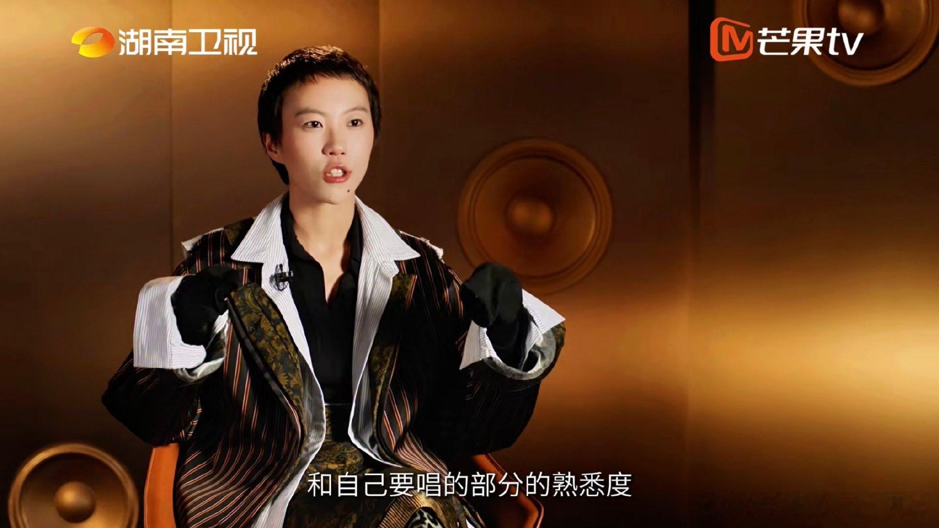 窦靖童说没有遗憾歌手2026 赛后采访格局拉满！窦靖童捕捉到曾比特的焦虑情绪，坦