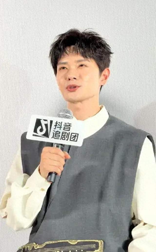 被全网吐槽“难听”后，曹骏的回应绝了！这次圈粉不是因为演技