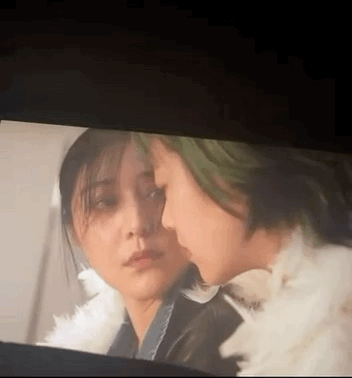 为了继续混娱乐圈…… ​​​