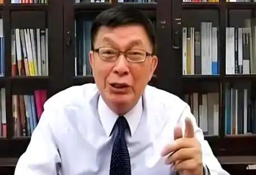 台湾地区名嘴苑举正曾提到：大家有没有察觉，中国大陆同日本这场外交风波里，全球没有