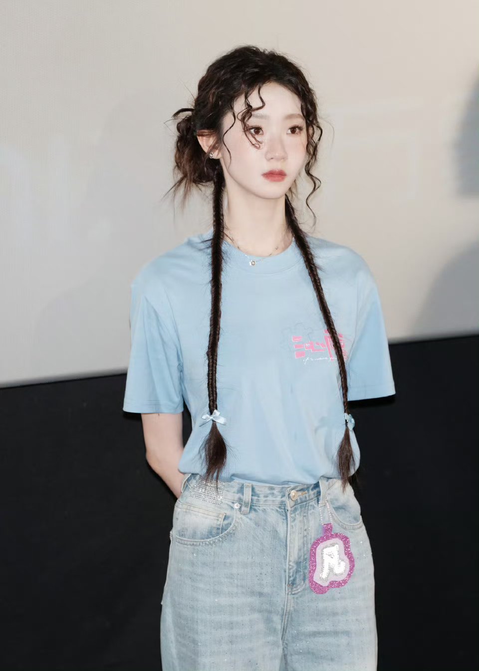 张艺凡路演唱BonBonGirls张艺凡也来BonBonGirls了 都没想到还