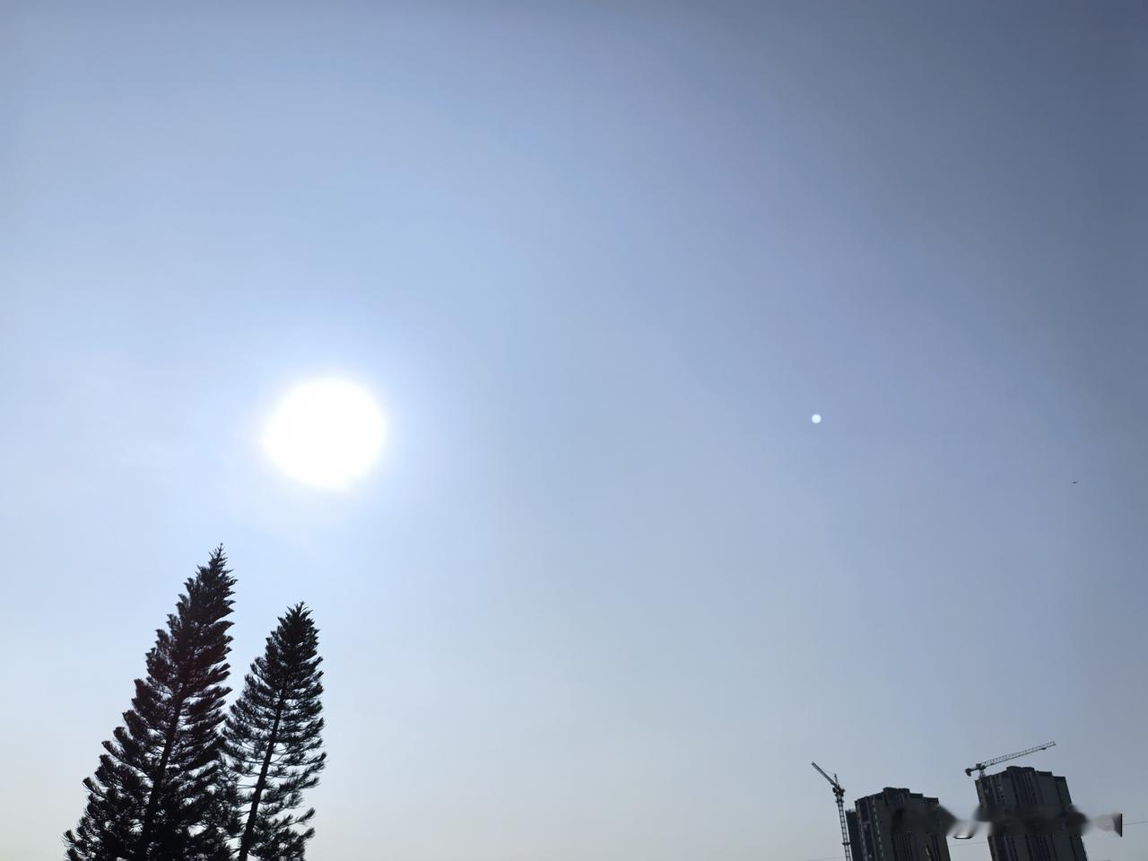 台风白海豚或吞并鲸鱼！广东持续高温炎热伴雷雨！

8月7日6时中央气象台发布黄色