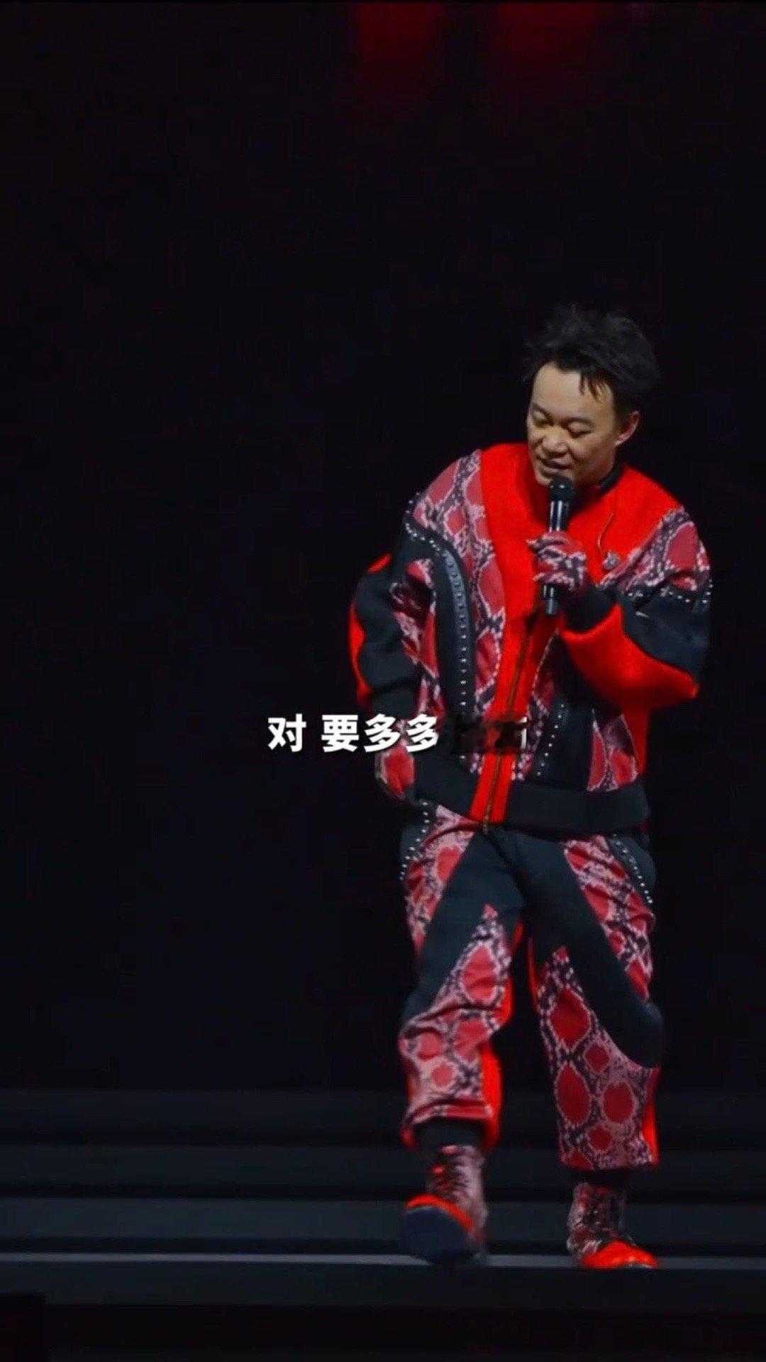 陈奕迅演唱会普拉提开课啦 谁懂啊，看完Eason北京场只想说：这课我认了！他说肌