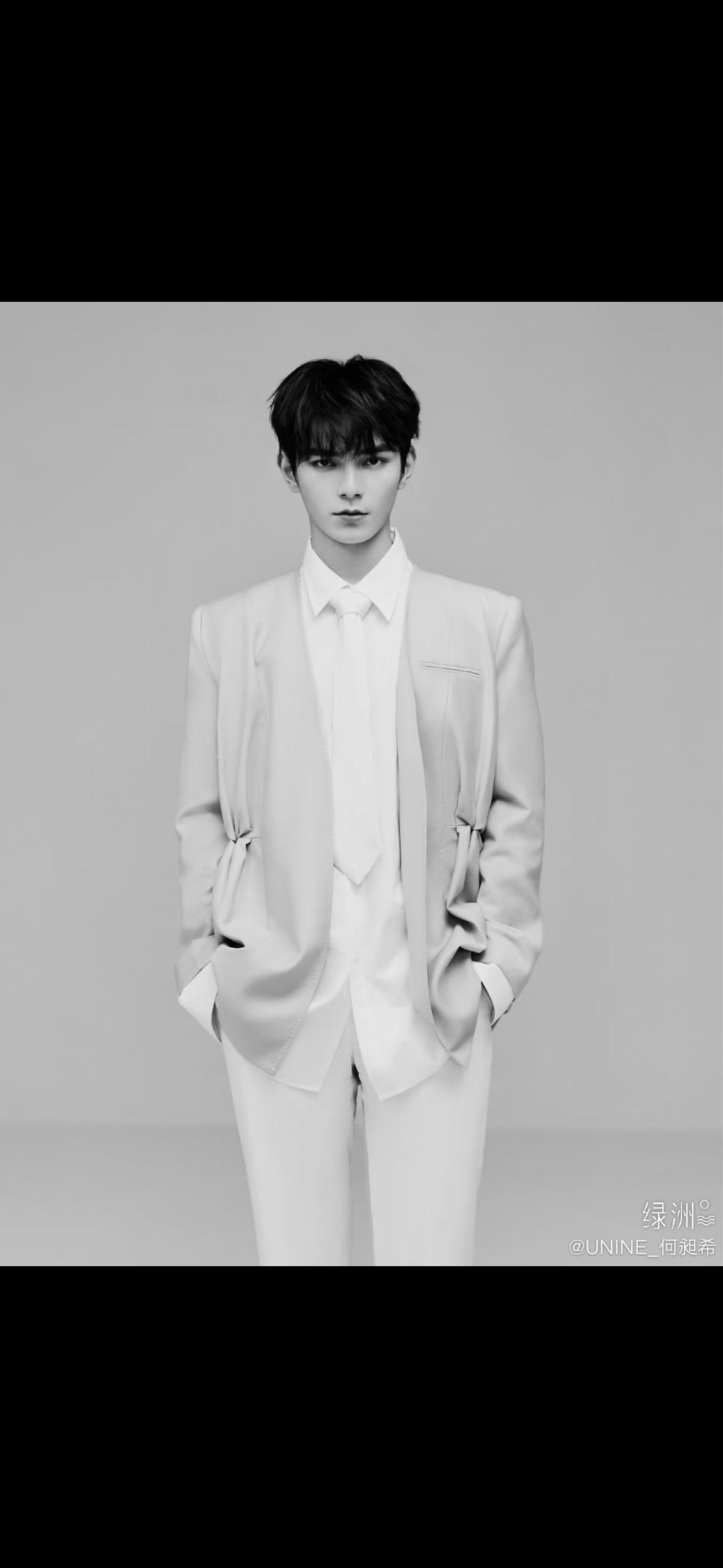 何昶希[超话]  💜  希希考古帖 也算是希希美图大赏“也许世界上也有五千朵和