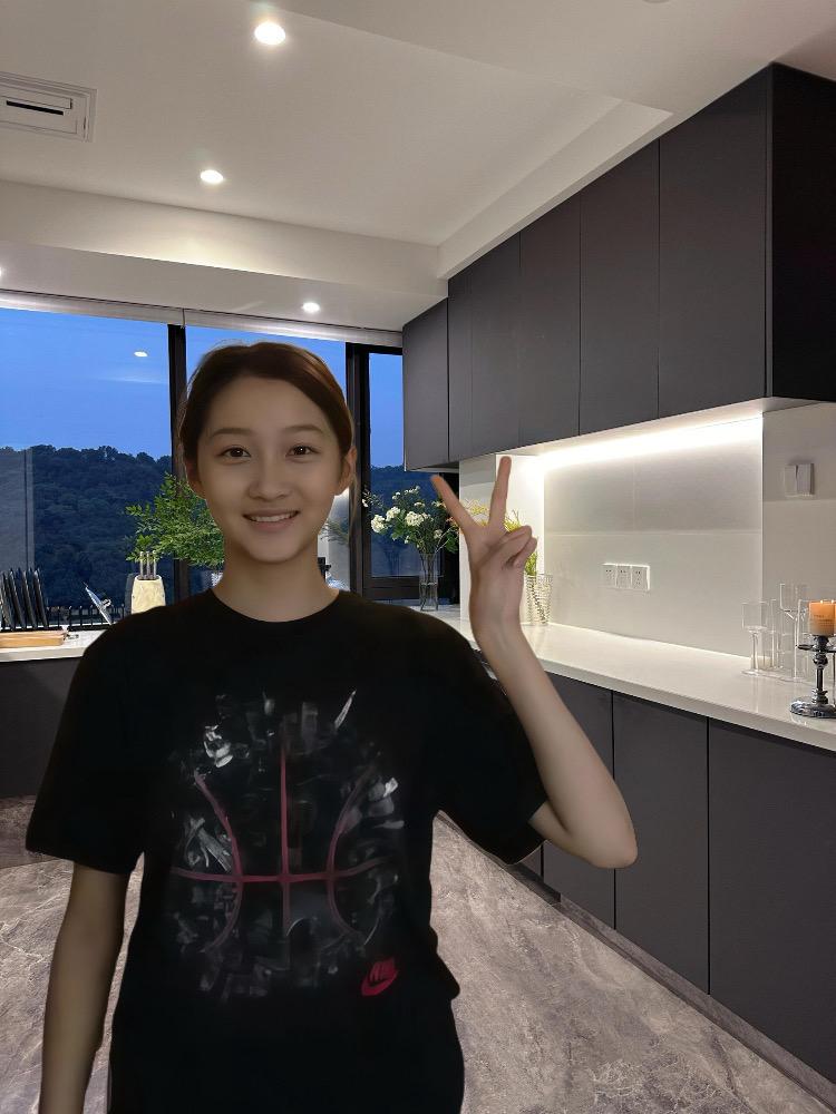 鹿晗是真男人 没想到我姐也是真女人关晓彤
