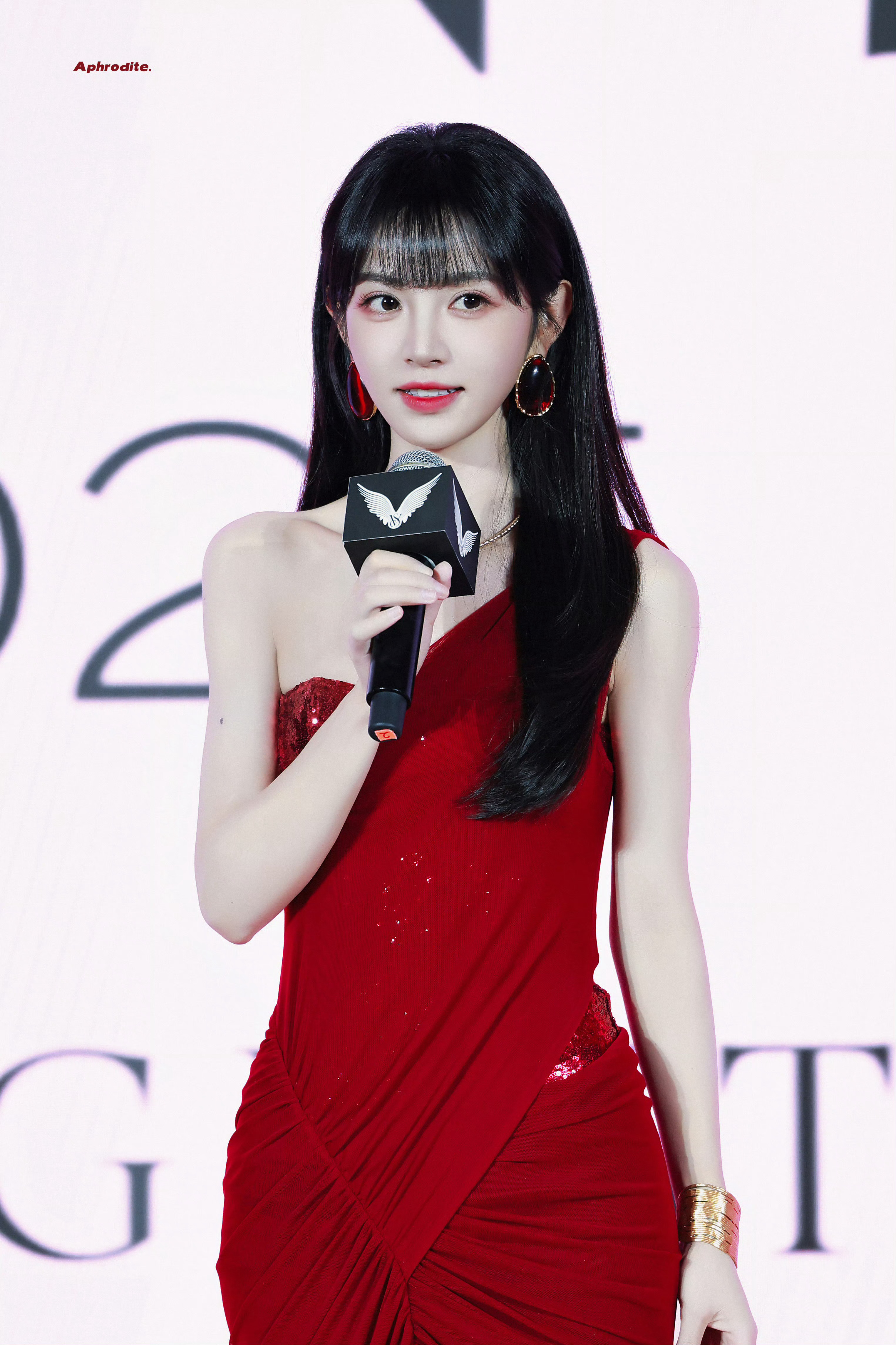 田曦薇上海维密看秀 