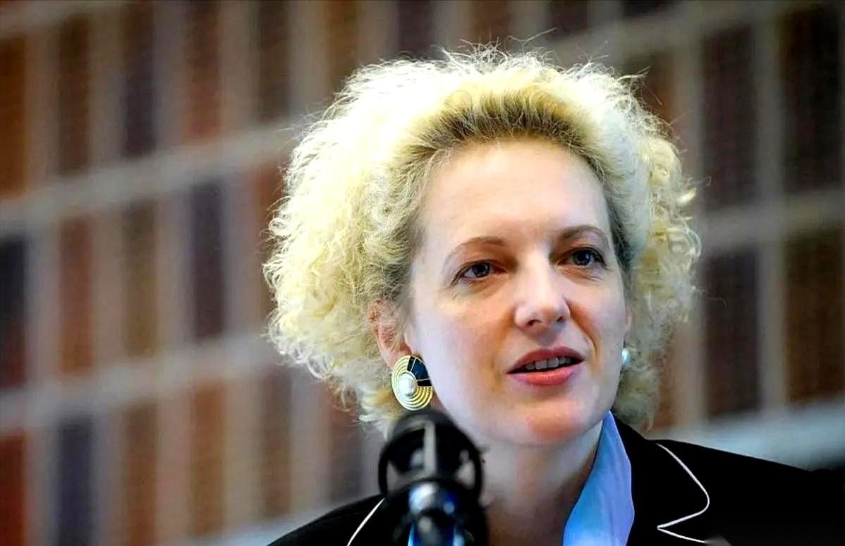 立陶宛这个国家，是真的敢。
总统府那边刚漏出个消息，说仗一打完，立刻就派150个