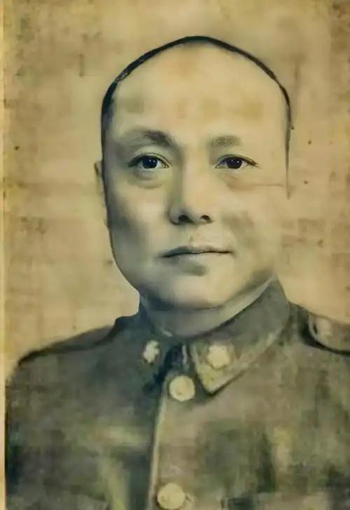1959年陈长捷被特赦后，周恩来问他有什么愿望，他表示希望可以回到上海和妻子团聚