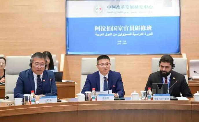 阿萨德政权垮台还不到两年，叙利亚过渡政府就做了一个让不少人意外的选择：把外交官送