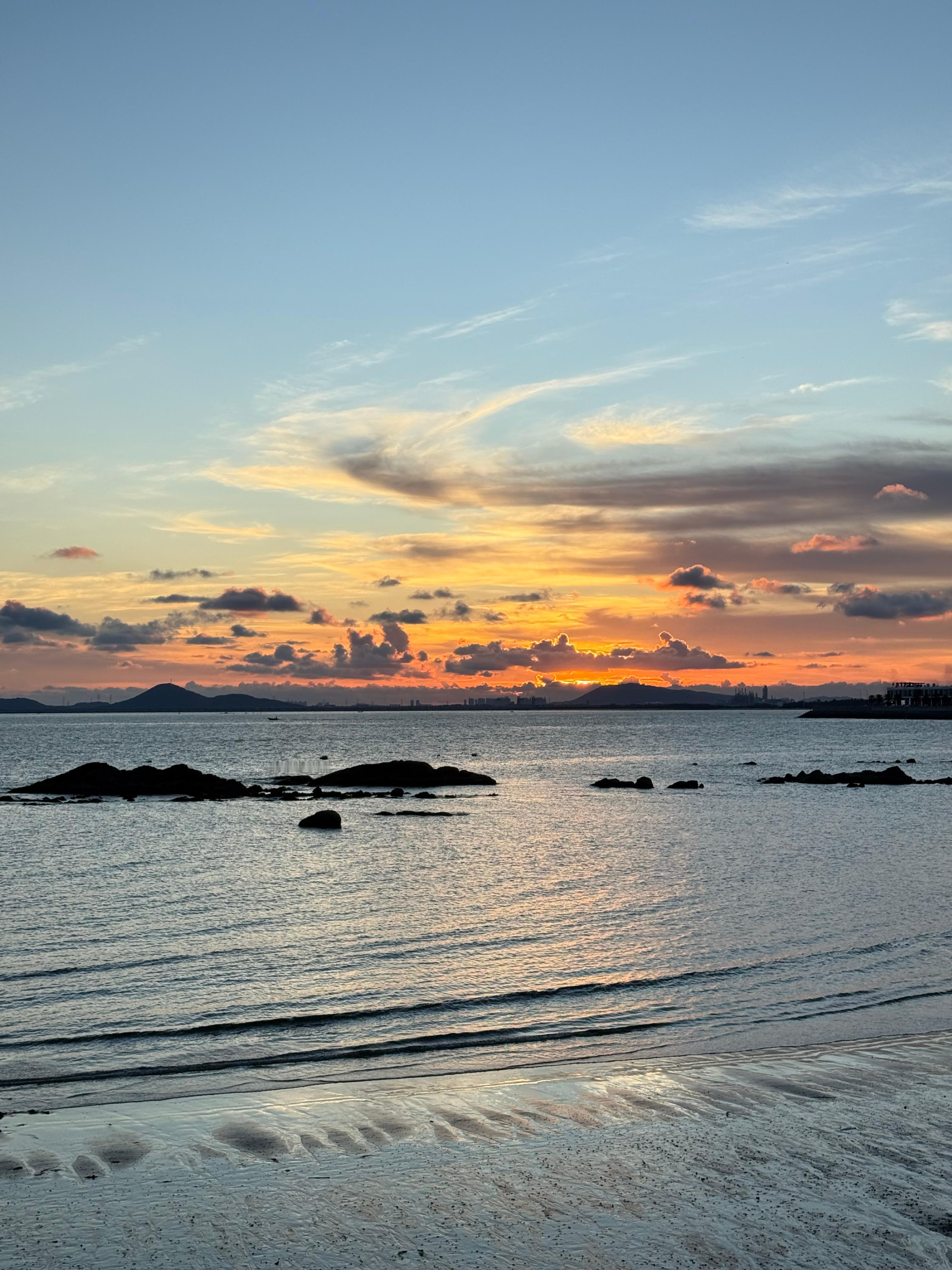 最近天气好好！趁着阳光明媚，周末休息在家就很喜欢DIY下午茶，发挥各种美食的邪修