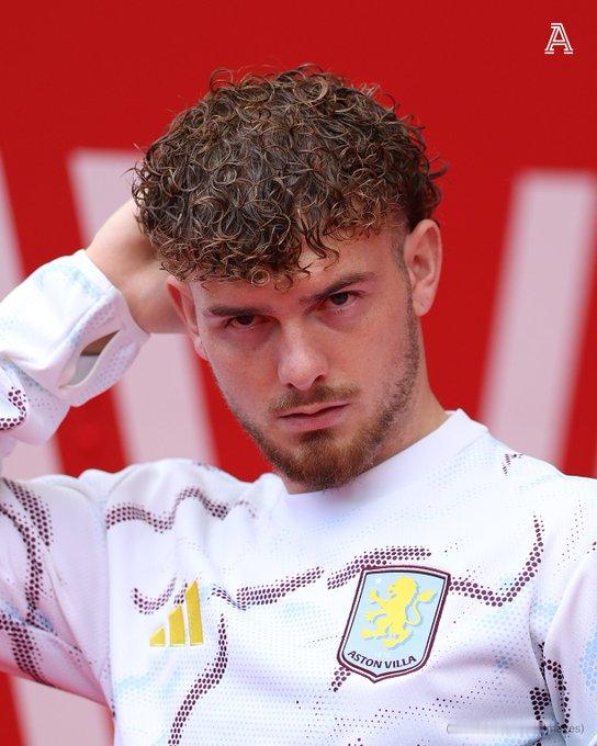 TA：冬窗展望👀尽管球队在中卫位置存在隐忧、伤病名单持续拉长且锋线阵容变数未定