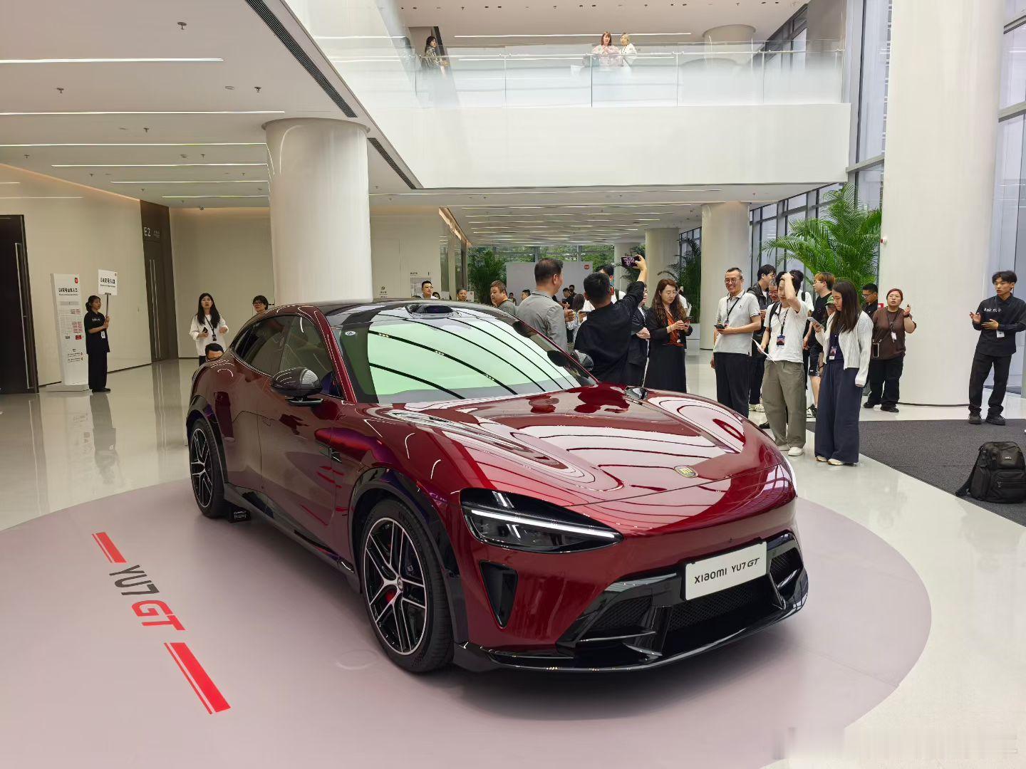 猜一下YU7 GT的价格，各位？我盲猜一个35.99？小米yu7gt及17max