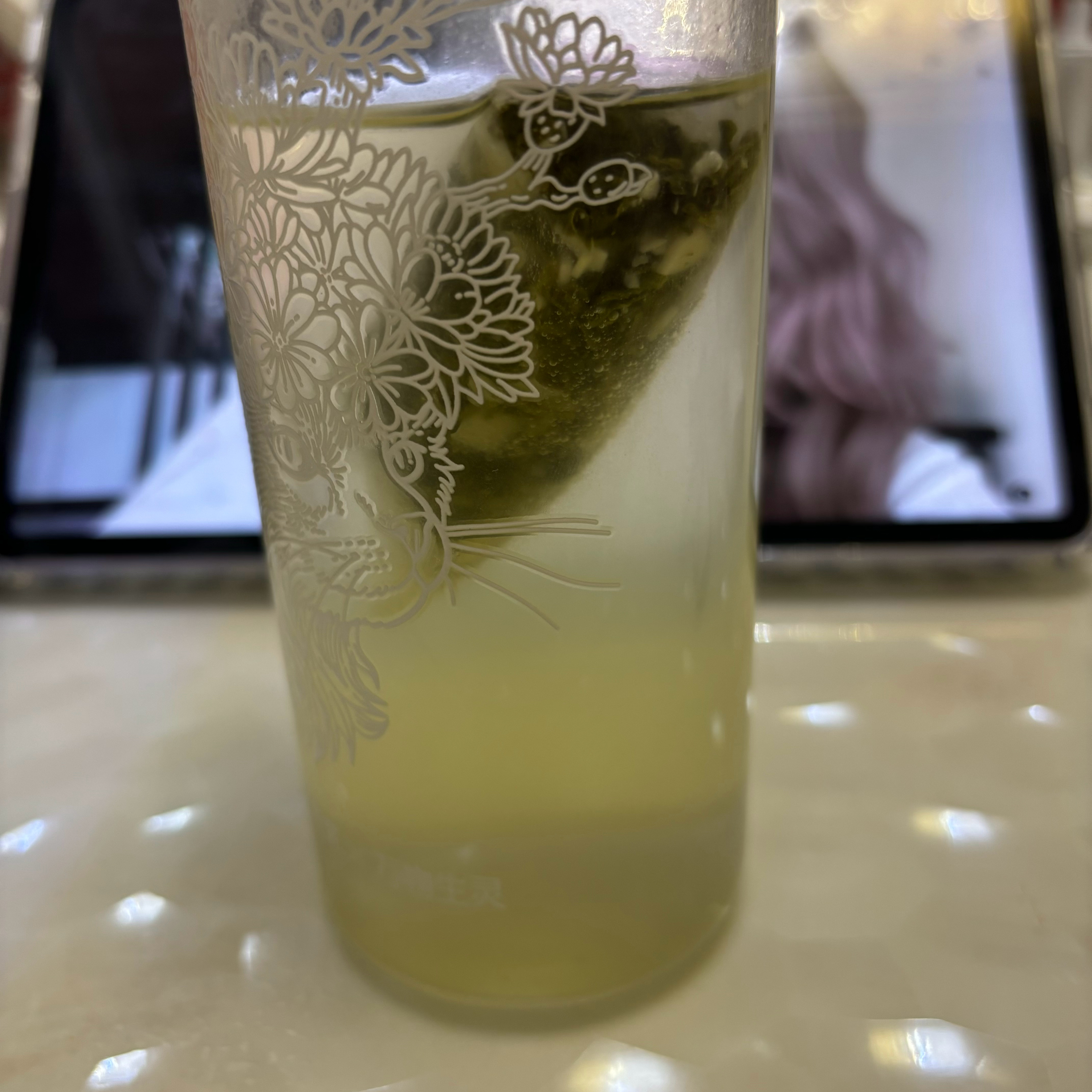 我刚泡乐品乐茶的生椰茉莉，给我朋友闻了，特别香，然后她就种草了正打开🍑购买中 