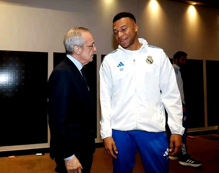 姆巴佩就是个足球糙汉，四年前就是他的巅峰。哈兰德也一样，这俩完全接不了梅罗的班，