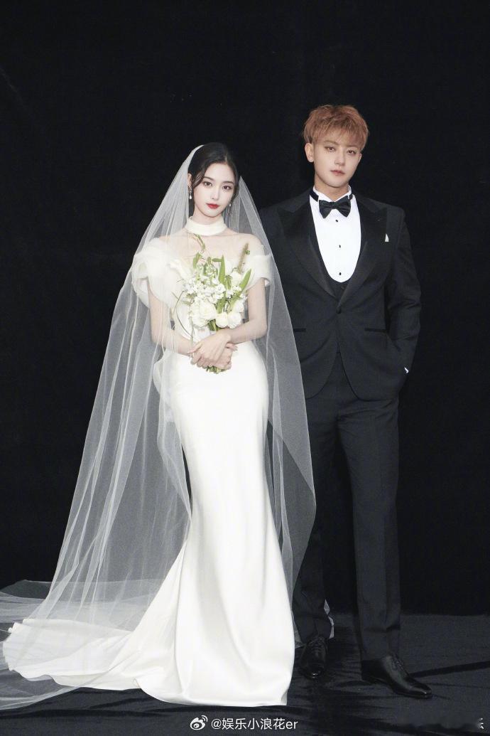 黄子韬徐艺洋对右脸的执着 黄子韬徐艺洋对右脸的执着，黄子韬徐艺洋婚纱照来啦，对右
