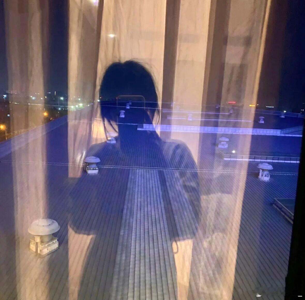 生活不都是这样么  每天都在做自己不喜欢的事情 