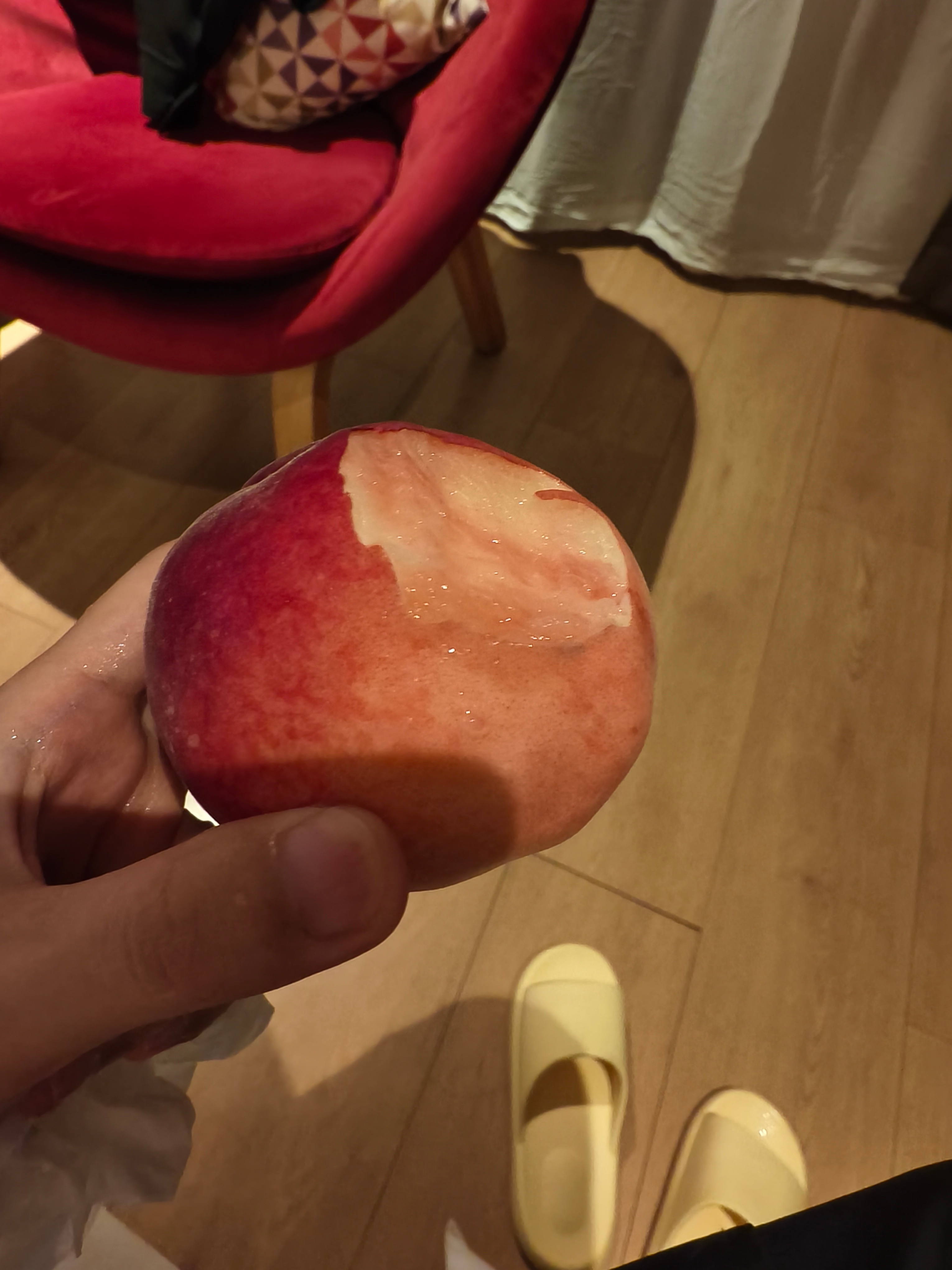 强推这个祁连水蜜桃，超级好吃 