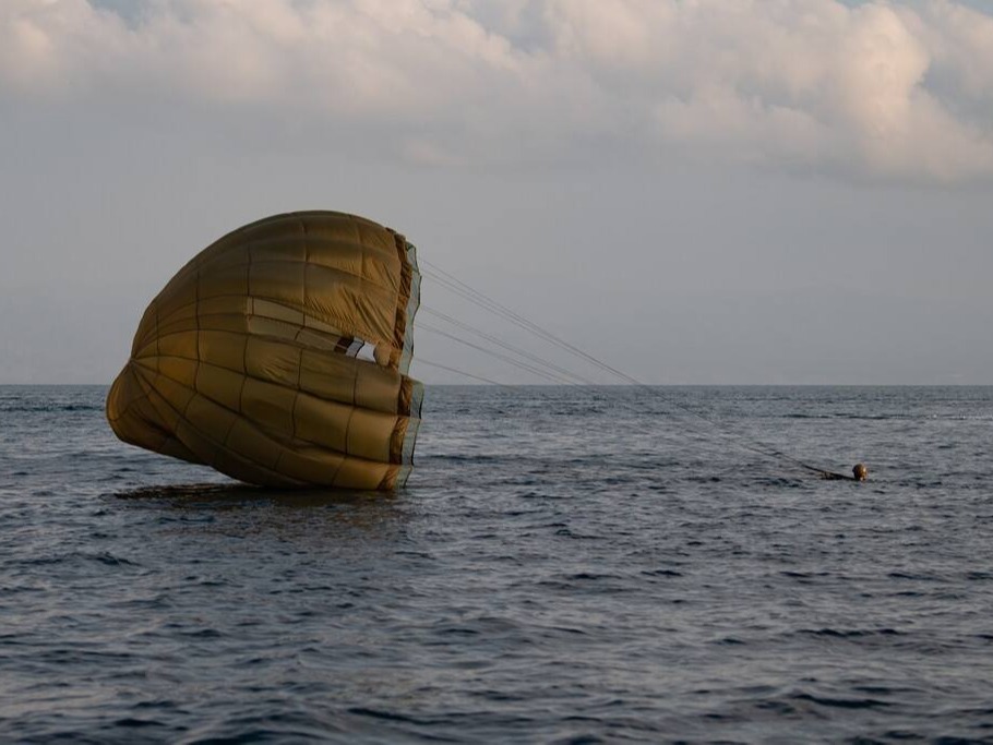 北约特战司令部：法国海军陆战队海上跳伞摄影：Pierro和Romuald Le 