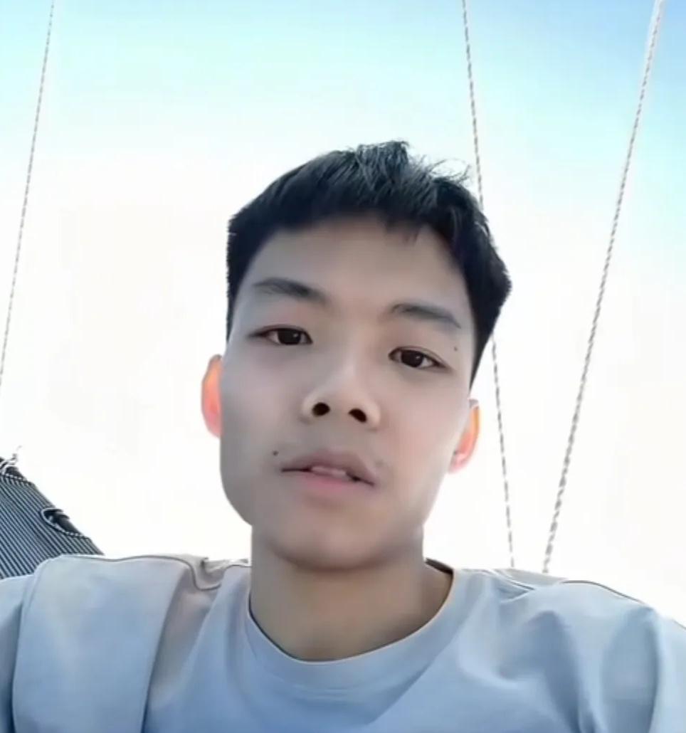 你能想象吗？广东惠州有个20岁小伙，把自己绑在气球上飞上天，最后摔在民房屋顶，这