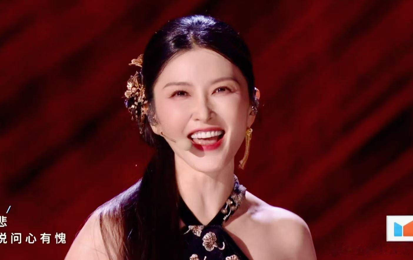 侯宇为徐洁儿发声 徐洁儿回应四公舞台侯宇为徐洁儿发声了，姐姐的音准和舞美超棒《锁