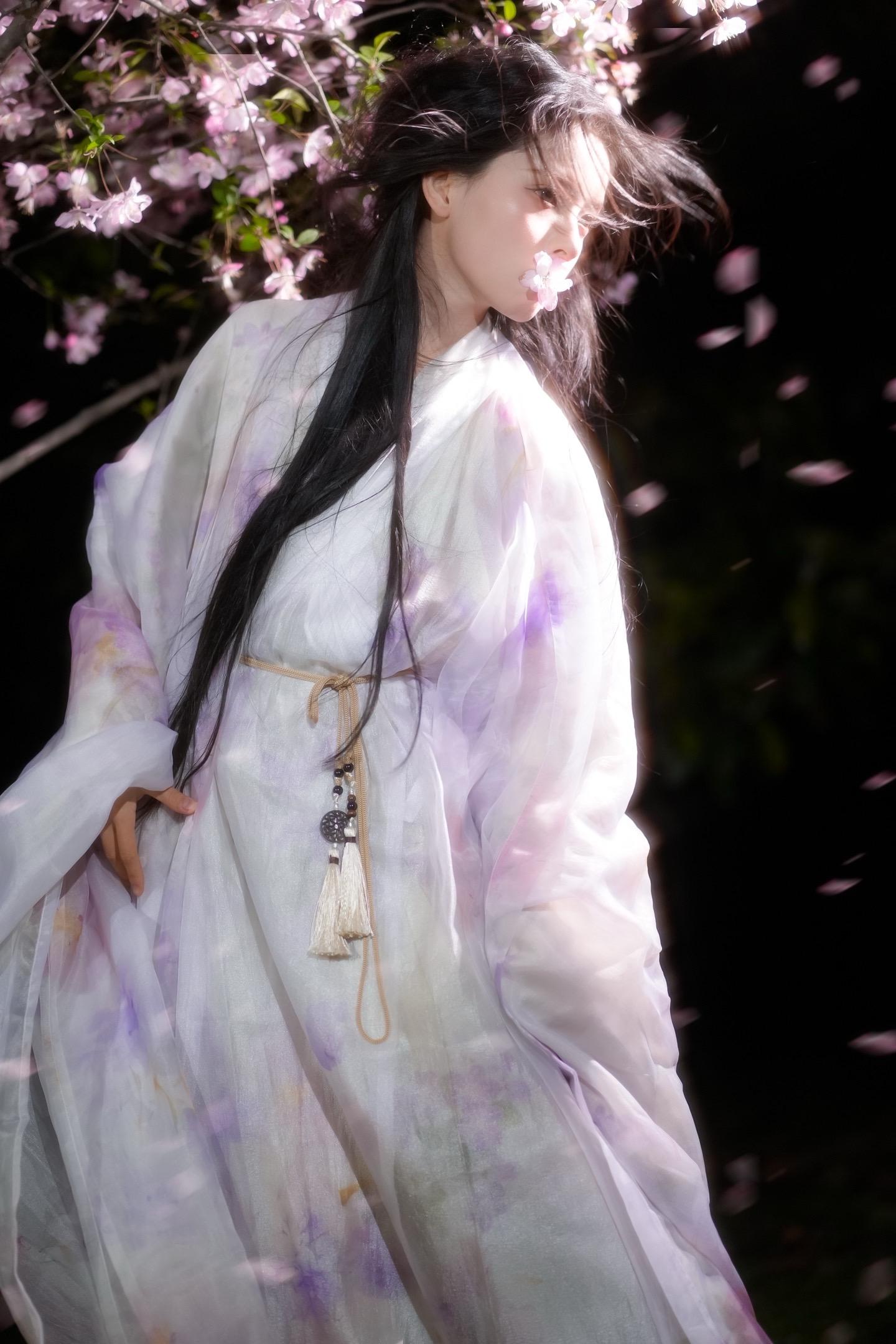 海棠花未眠🌸。