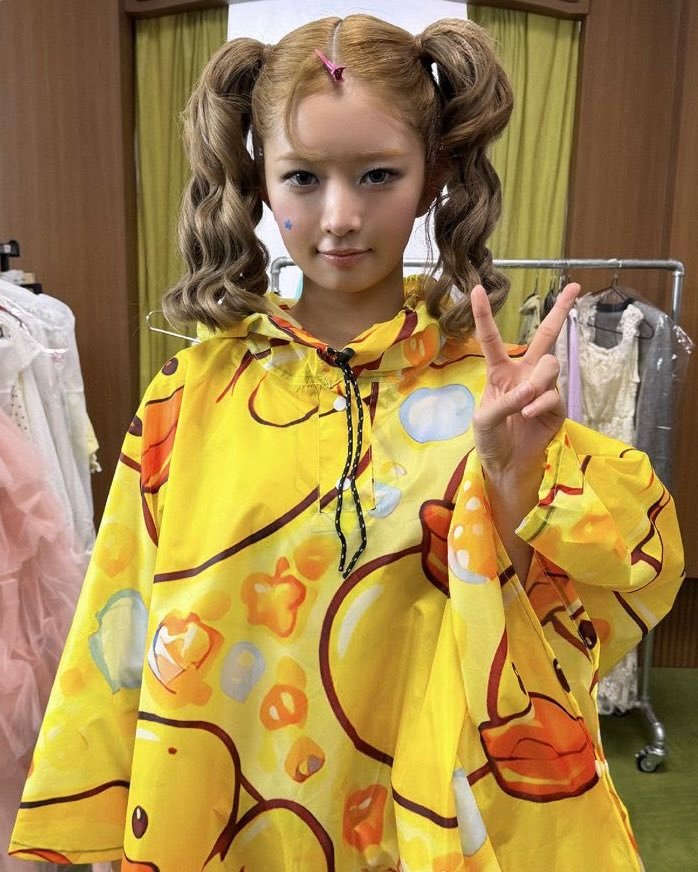 俺家小学生是在玩超级英雄的烤蛇破雷 ​​​