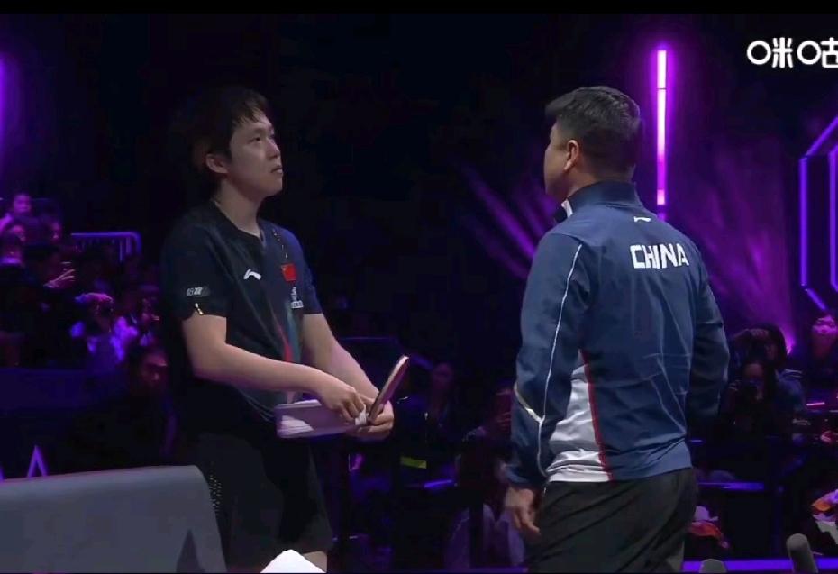 有人说楚钦比赛时就有些不舒服，不管咋样，健康完赛就好！看到他们难过，还是会心疼！