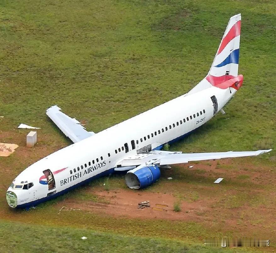 英国航空的波音737-4002019年退役在南非坦博“养老”啦！

波音7879