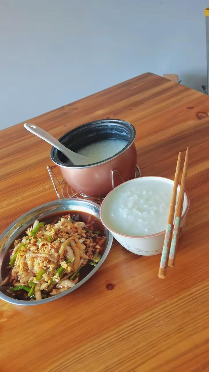 终其一生 都在寻找能够一起好好吃饭 好好说话的人