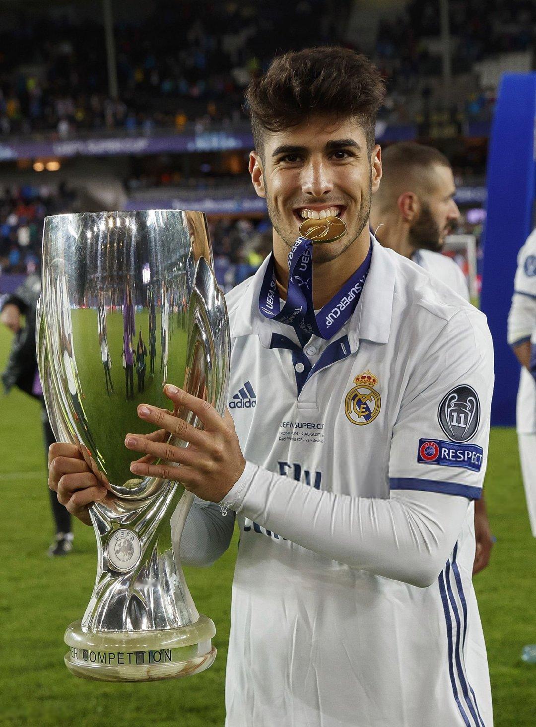 马尔科·阿森西奥：“我唯一一次迟到是在皇马的欧洲超级杯首秀那天。当时我慌得一批，