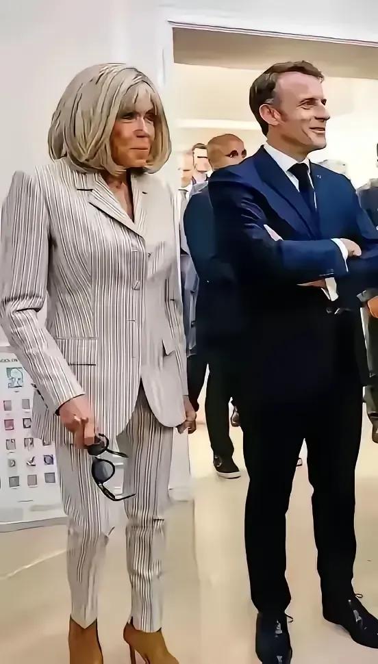这个女人有过人之处，不能光看外表。