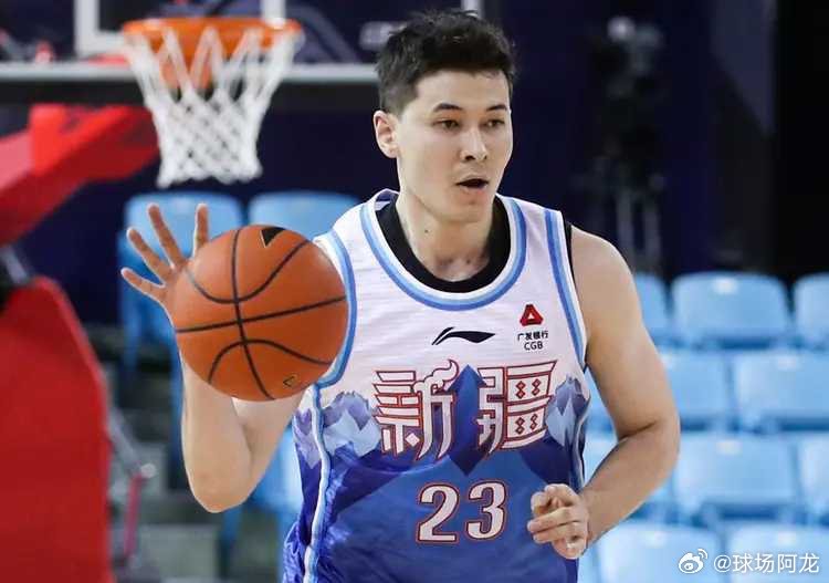 北京时间3月15日，2025-26赛季CBA常规赛新疆主场对阵北控，新疆本土核心