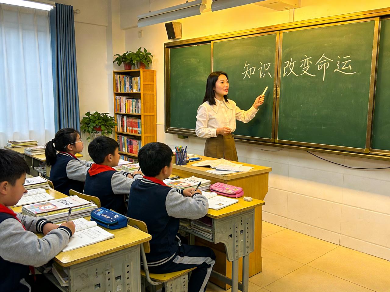 孩子学习成绩差？别骂别逼，这几个学习方法真的超有效！
 
很多家长一看到孩子成绩