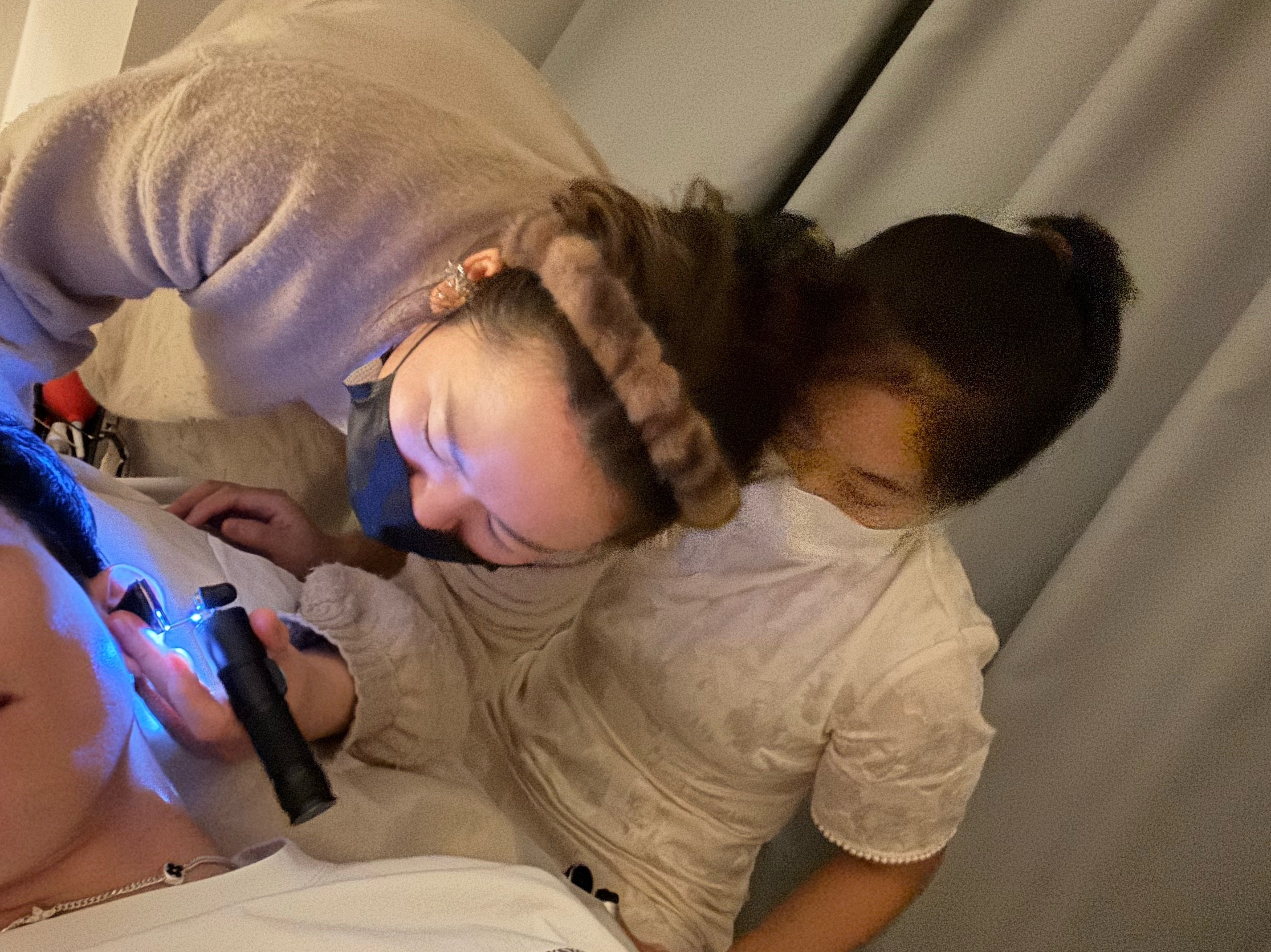 我可太爱采耳了以至于今天师傅说不脏还有点失望又叫了另一位师傅来仔细看看可惜了没法