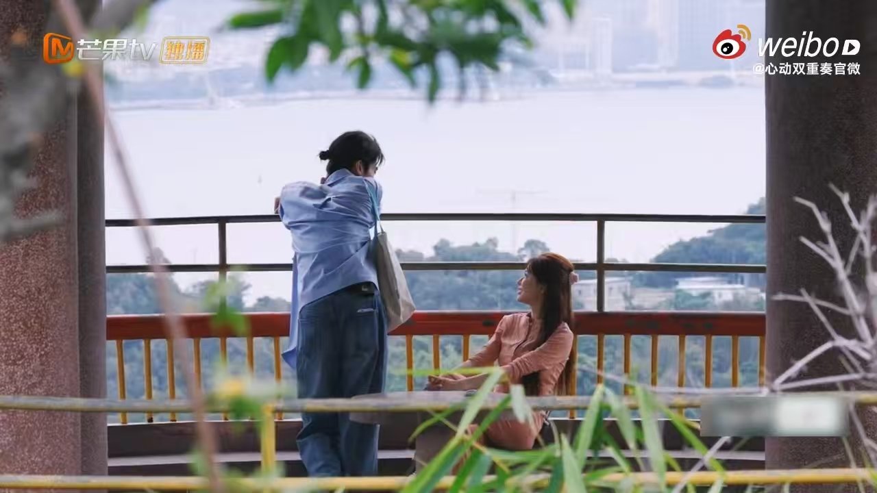 郑思梦卫中原约会暧昧卡点521心动双重奏心动双重奏的甜度超标！山顶约会时，郑思梦