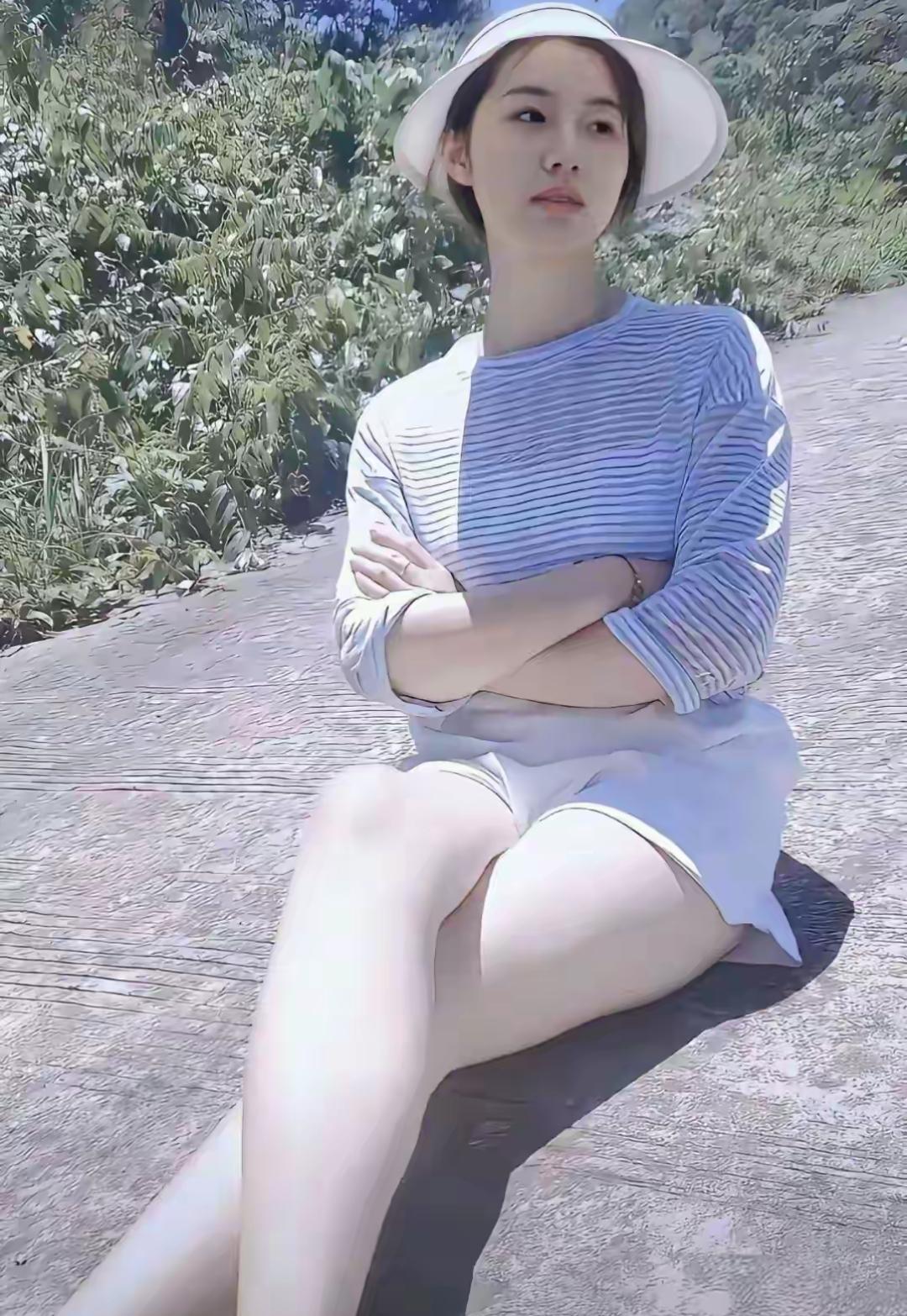 真不敢相信，竟然有天生如此的白的女孩，是您喜欢的类型吗？