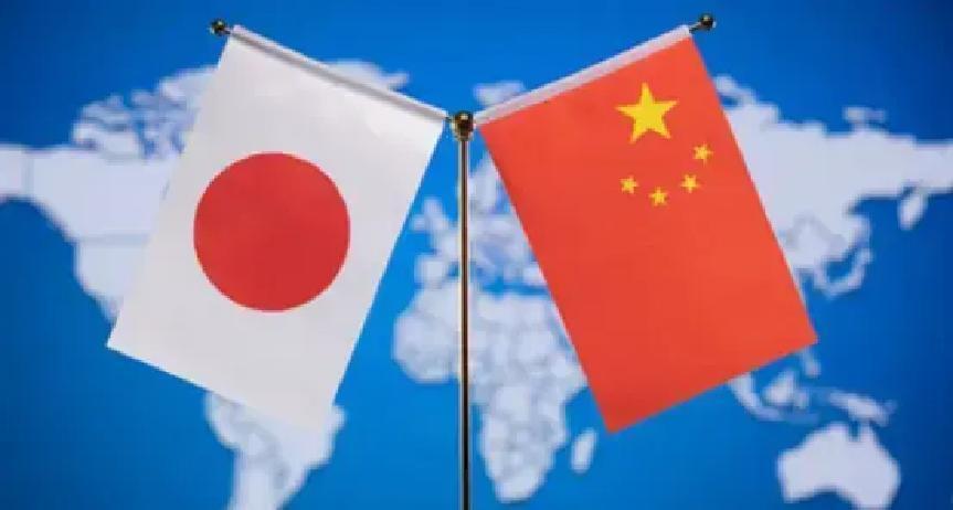 果不其然
 
美国那边忽然放出消息，说要给一部分电子产品加收额外的费用。
 
消