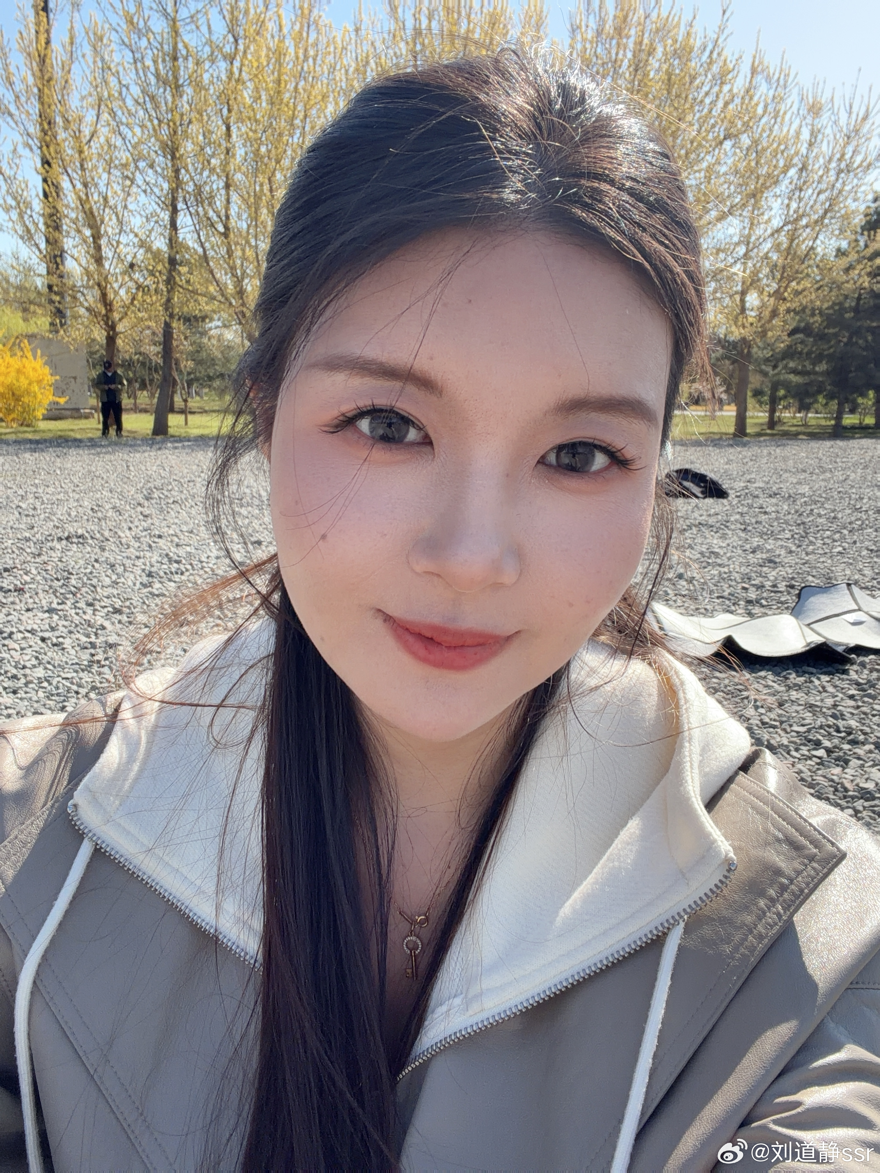 今天长这样，忙碌了一天才回家大家下班了吗？