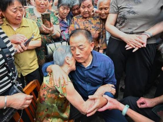 台湾名嘴赵少康说老兵返乡后全跑回台湾、所以统一太难？这话听着像那么回事，可仔细一